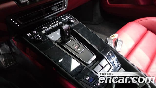Porsche 911 2023 — Şəkil 9/20