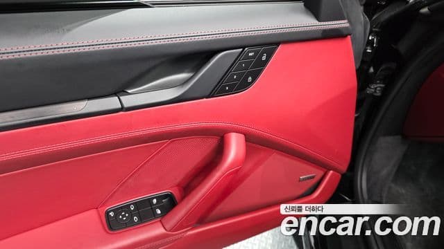 Porsche 911 2023 — Photo 20/34