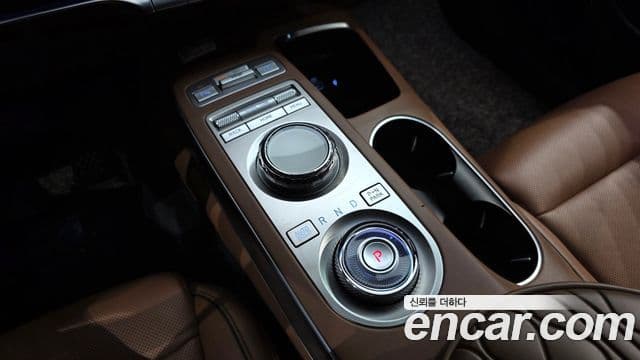 Genesis GV70 2023 — ფოტო 9/20