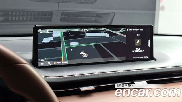 Genesis GV70 2023 — ფოტო 13/20