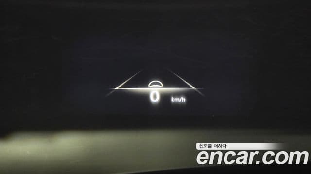 Genesis GV70 2023 — ფოტო 17/20