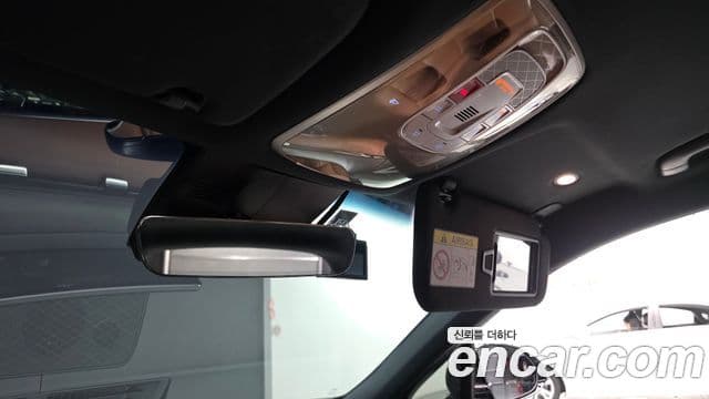 Genesis GV70 2023 — ფოტო 19/20