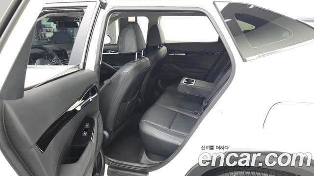 Kia Seltos 2024 — Şəkil 11/20