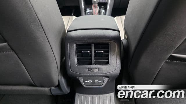 Volkswagen T-Roc 2022 — Şəkil 18/20