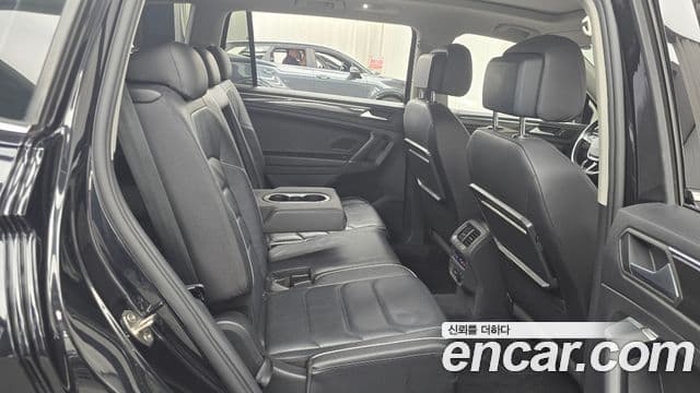 Volkswagen Tiguan Allspace 2020 — ფოტო 11/20