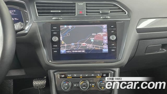 Volkswagen Tiguan Allspace 2020 — ფოტო 13/20