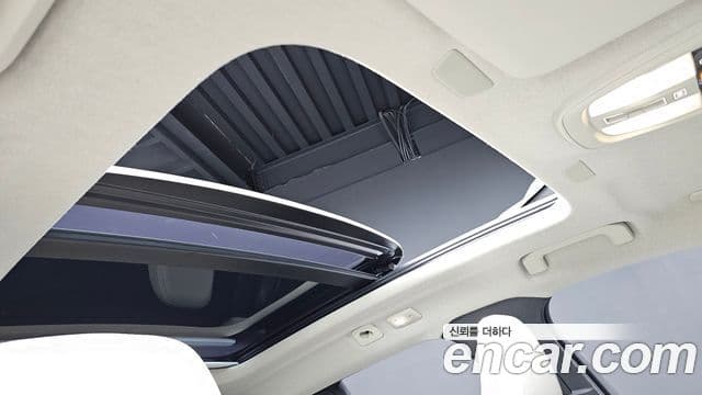 Volvo XC40 2025 — ფოტო 19/20
