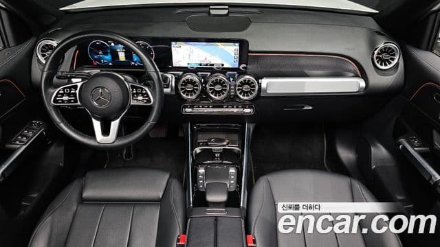 Mercedes-Benz GLB-Class 2022 — Şəkil 7/20