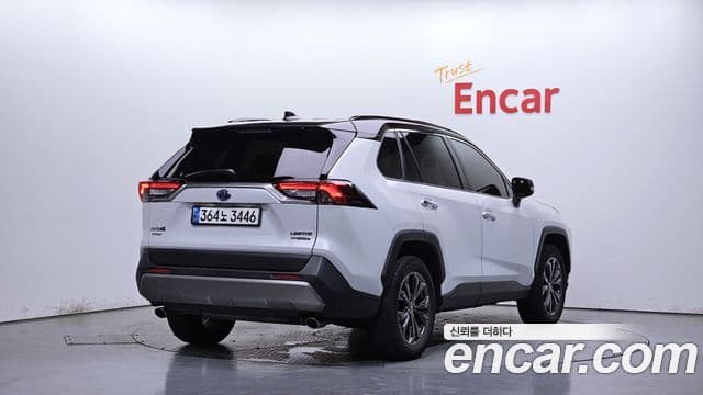 Toyota RAV4 2023 — Şəkil 2/20