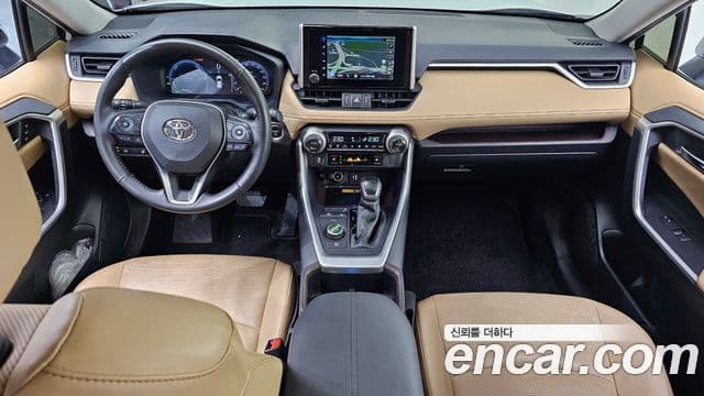 Toyota RAV4 2023 — Şəkil 7/20