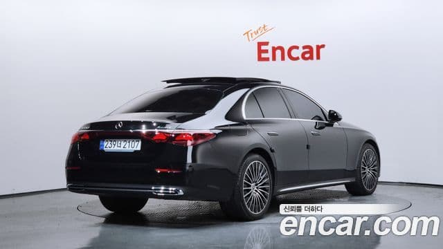 Mercedes-Benz E-Class 2024 — ფოტო 2/20