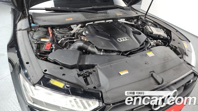 Audi A7 2021 — ფოტო 6/20