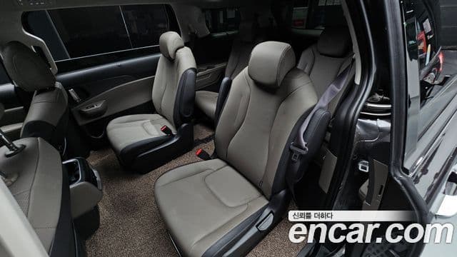 Kia Carnival 2024 — Şəkil 11/20