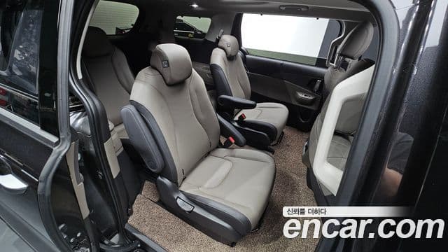 Kia Carnival 2024 — Şəkil 12/20