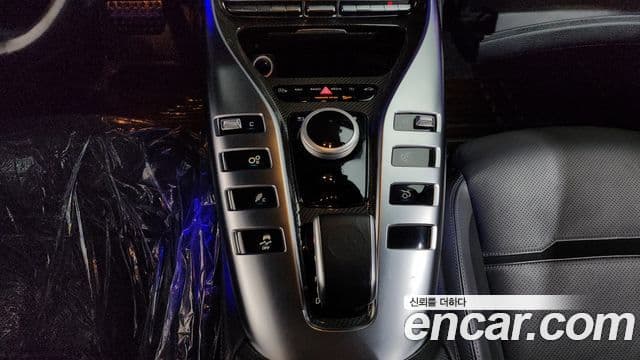 Mercedes-Benz AMG GT 2019 — Şəkil 9/20