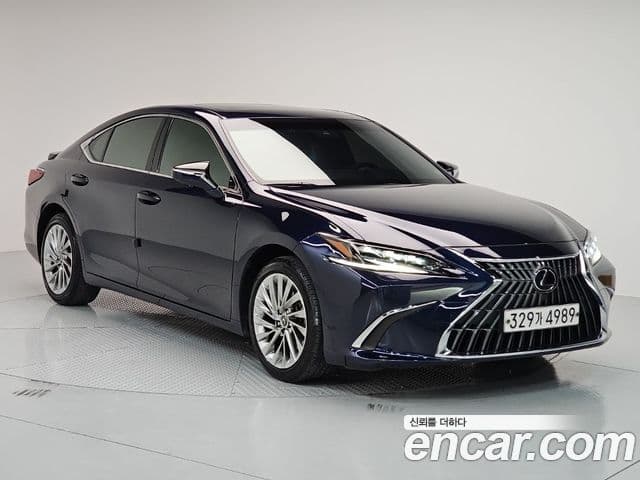 Lexus ES300h 2023 — Şəkil 18/20