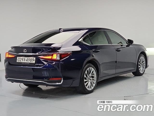 Lexus ES300h 2023 — Şəkil 1/20