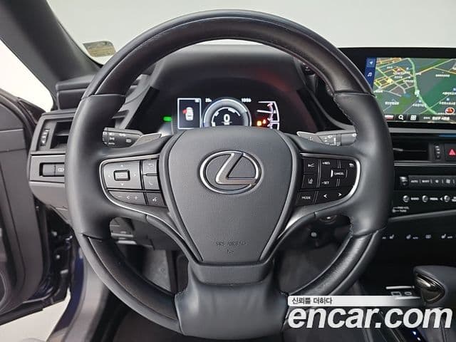Lexus ES300h 2023 — Şəkil 9/20