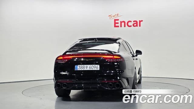 Kia Stinger 2021 — ფოტო 4/20