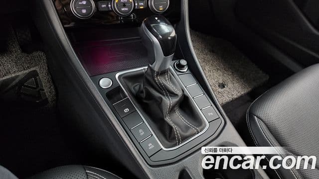 Volkswagen Jetta 2023 — Photo 11/20
