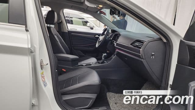 Volkswagen Jetta 2023 — Photo 13/20