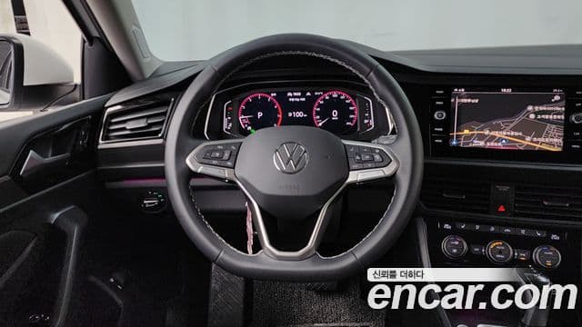 Volkswagen Jetta 2023 — Photo 18/20