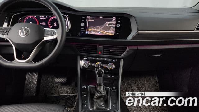 Volkswagen Jetta 2023 — Photo 19/20