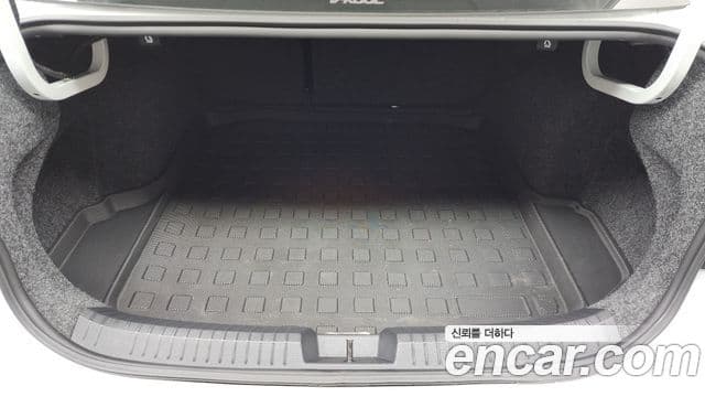 Volkswagen Jetta 2023 — Photo 10/20