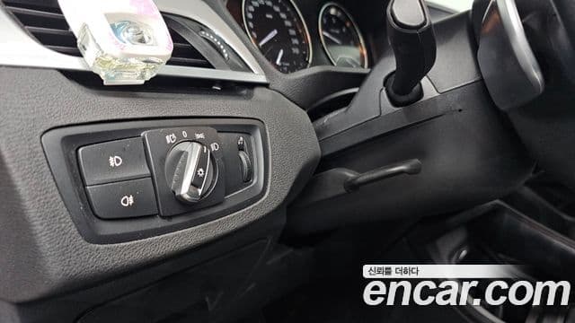 BMW X1 2020 — Şəkil 18/20