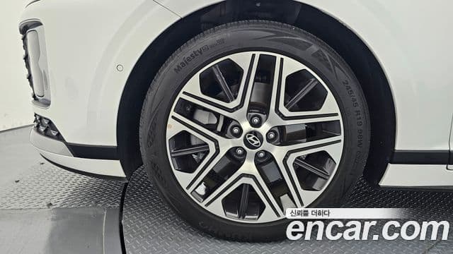 Hyundai Grandeur 2023 — ფოტო 5/20