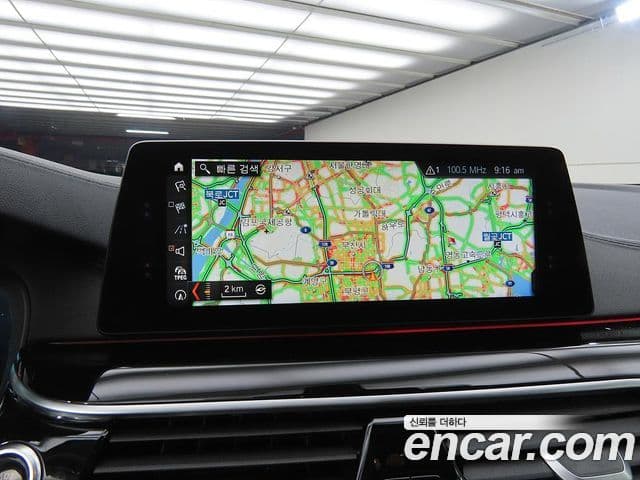 BMW 5 Series 2018 — фото 8 из 20