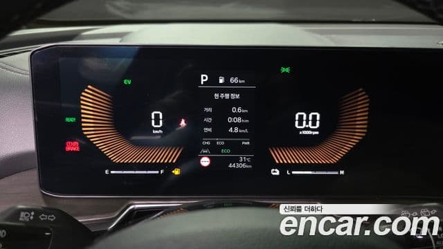 Kia Sorento 2024 — ფოტო 8/20
