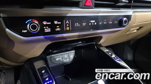 Kia Sorento 2024 — ფოტო 16/20