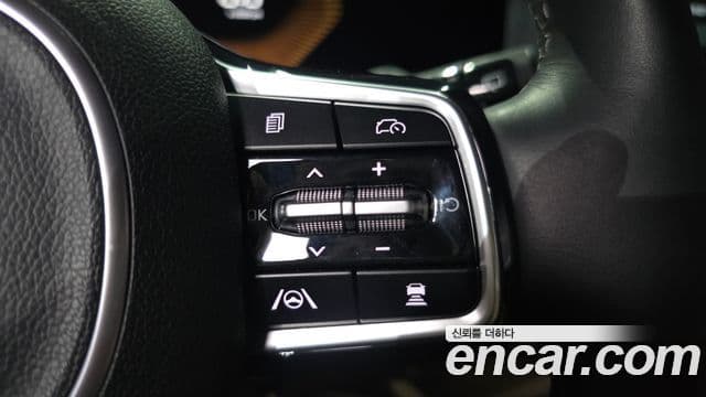 Kia Sorento 2024 — ფოტო 17/20