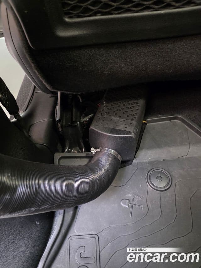 Jeep Wrangler 2020 — Şəkil 8/13