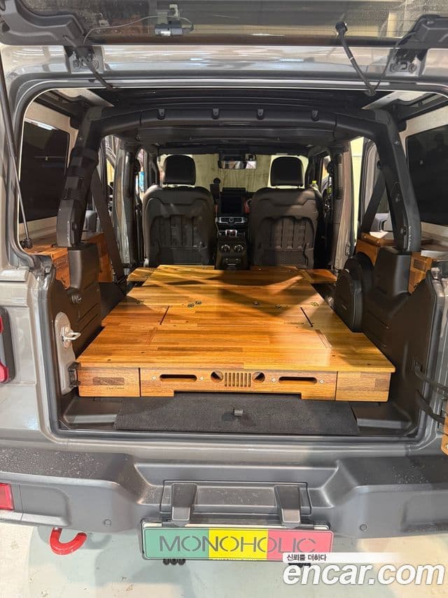 Jeep Wrangler 2020 — Şəkil 11/13