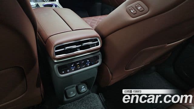 Genesis GV80 2023 — Şəkil 27/32