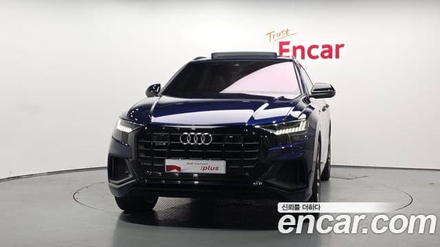 Audi Q8 2023 — ფოტო 17/20
