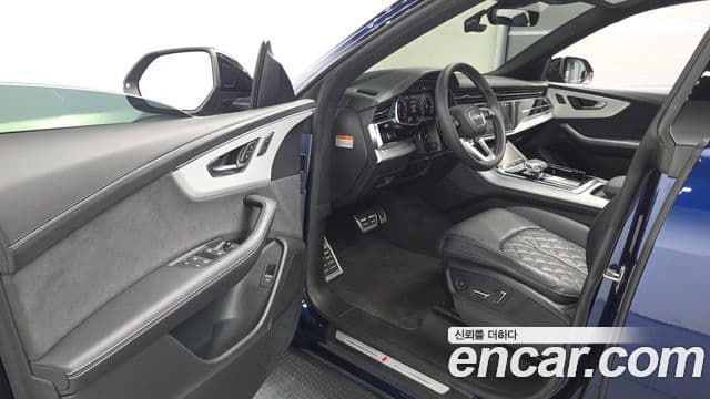 Audi Q8 2023 — ფოტო 1/20