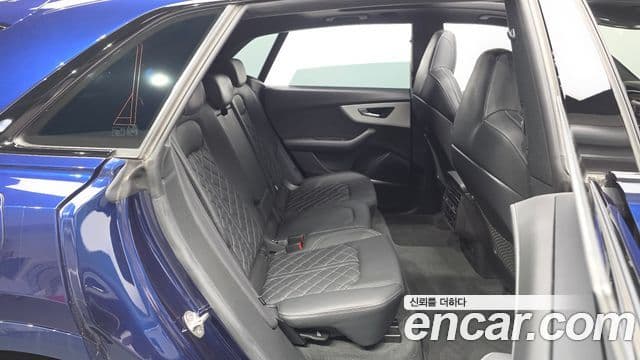 Audi Q8 2023 — ფოტო 15/20