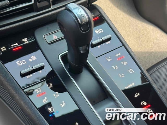 Porsche Macan 2022 — Şəkil 20/20