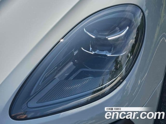 Porsche Macan 2022 — Şəkil 12/20