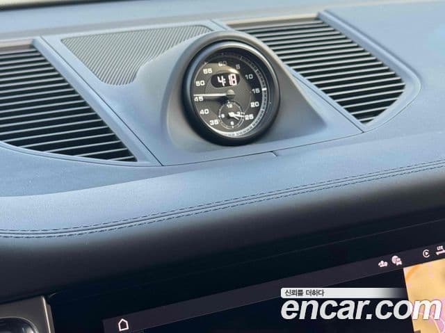 Porsche Macan 2022 — Şəkil 13/20