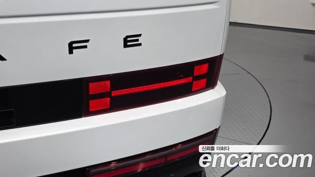 Hyundai Santa Fe 2023 — Photo 34/36