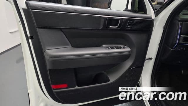 Hyundai Santa Fe 2023 — Photo 29/36