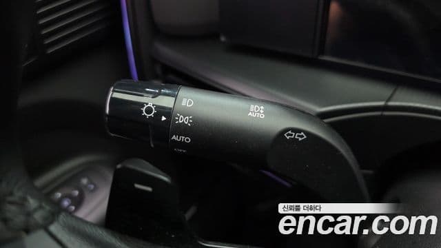 Hyundai Santa Fe 2023 — Photo 9/36