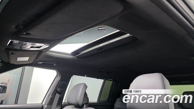 Hyundai Santa Fe 2023 — Photo 15/36