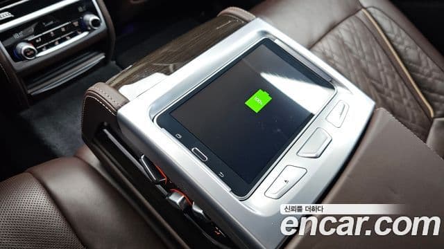 BMW 7 Series 2021 — Photo 7/31