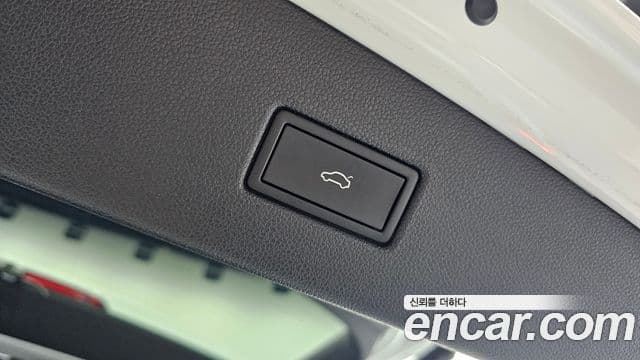 Volkswagen Tiguan 2023 — Şəkil 18/20