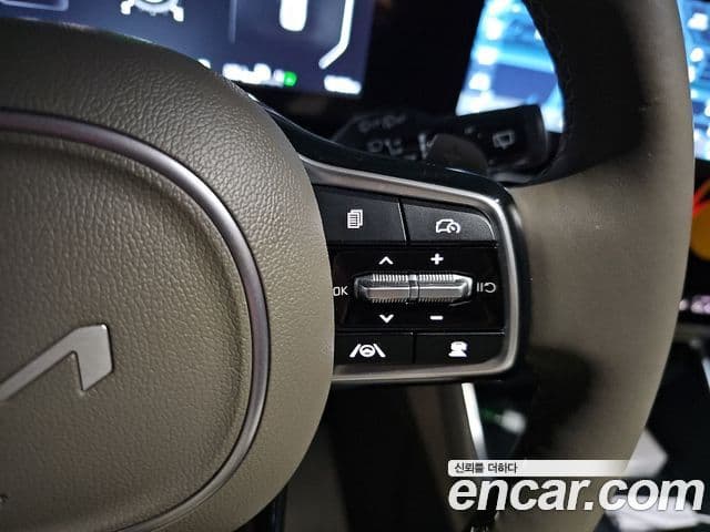 Kia Carnival 2024 — Şəkil 16/20